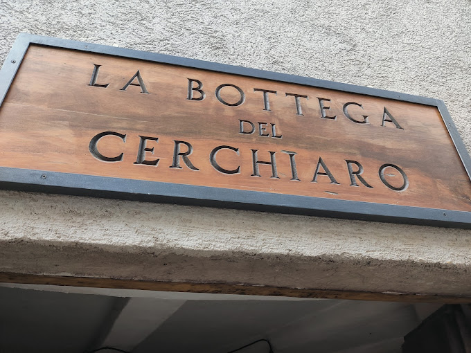 Marcetelli, il borgo più piccolo del Lazio - insegna della Bottega del Cerchiaro